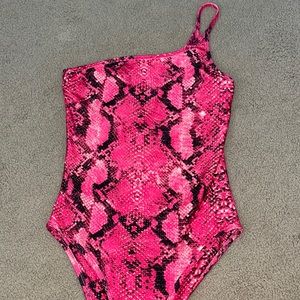 Princess Polly One Shoulder Pink Snakeskin Bodysuit